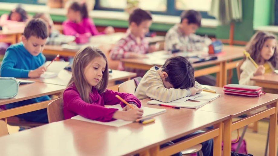 Колко струва да изпратиш детето си на училище?