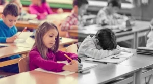 Черно-белите идеи се раждат от черно-бели мозъци 