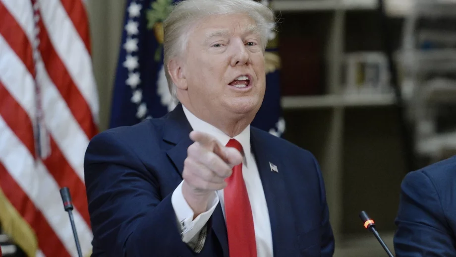 Официално: САЩ налагат мита на ЕС, Канада и Мексико 