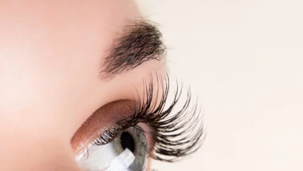 3 начина да удължите естествено миглите си
