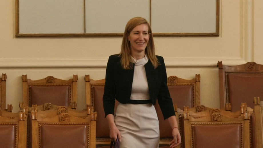 Прокуратурата няма да разследва Николина Ангелкова по обвиненията на Валери Симеонов