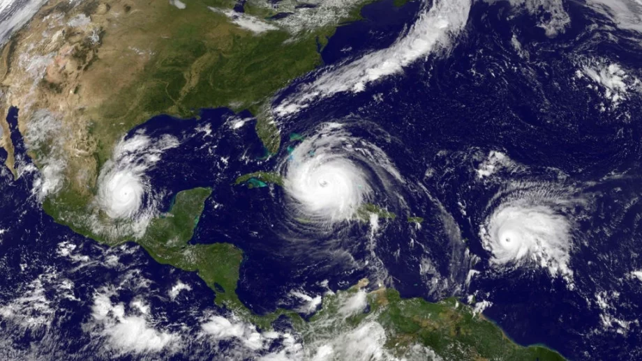 Тропическа буря смъкна петрола