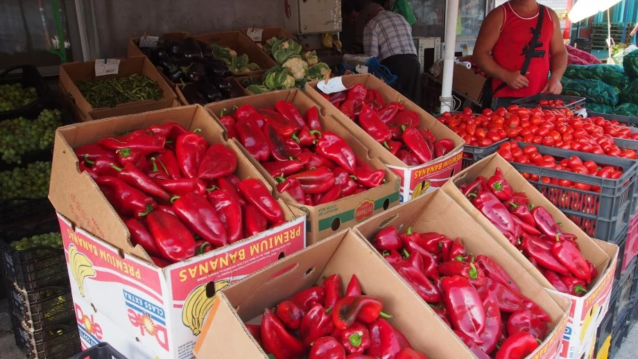 Плодовете и зеленчуците на едро са по-скъпи, отколкото преди година