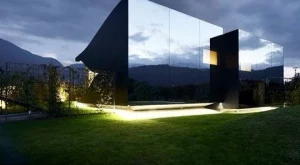 Огледални къщи отразяват света 