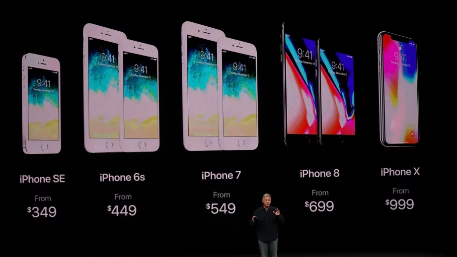 Юбилейният iPhone вече е тук (Снимки)