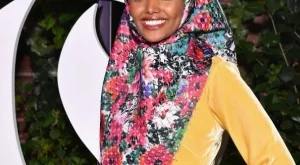 От бежанка в модел (снимки)