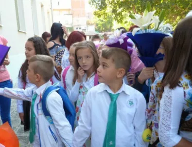 Учебната година в Асенoвград започна за 5 500 деца
