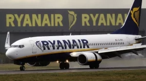 Ryanair подложена на силен натиск да съобщи всички отменени полети