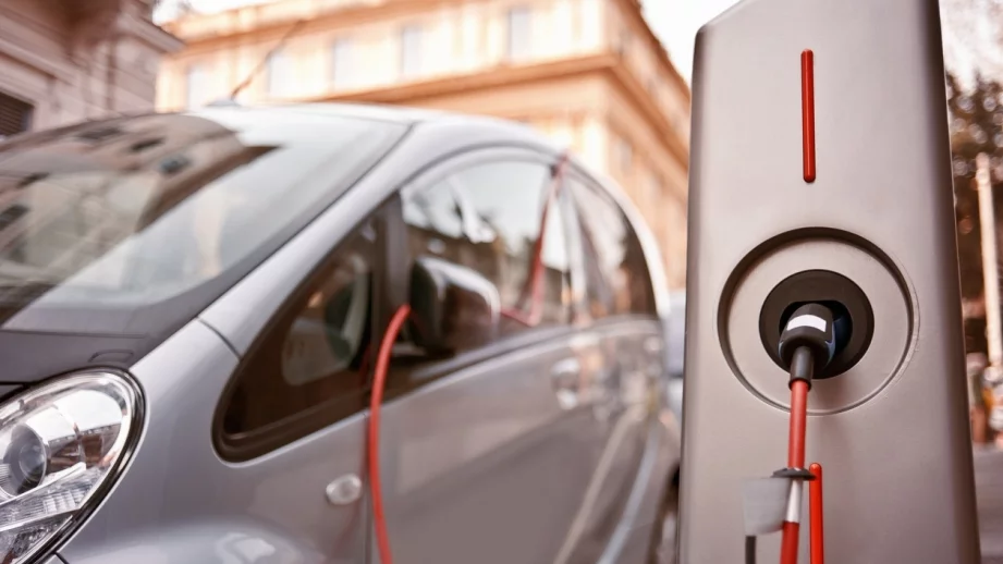 Синята зона във Варна ще е безплатна за електромобили