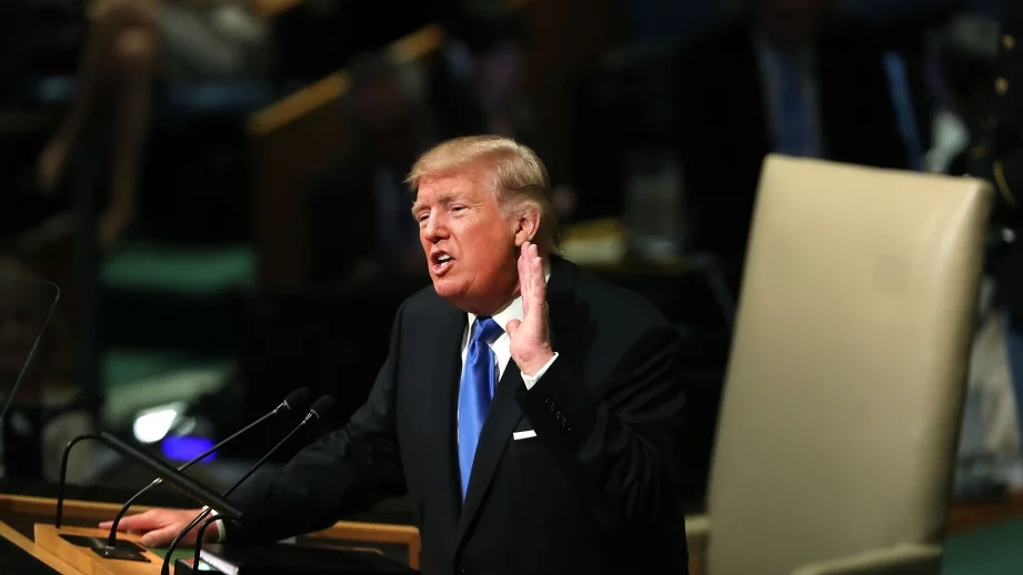 С търговските мита Тръмп сам си нанася рани 