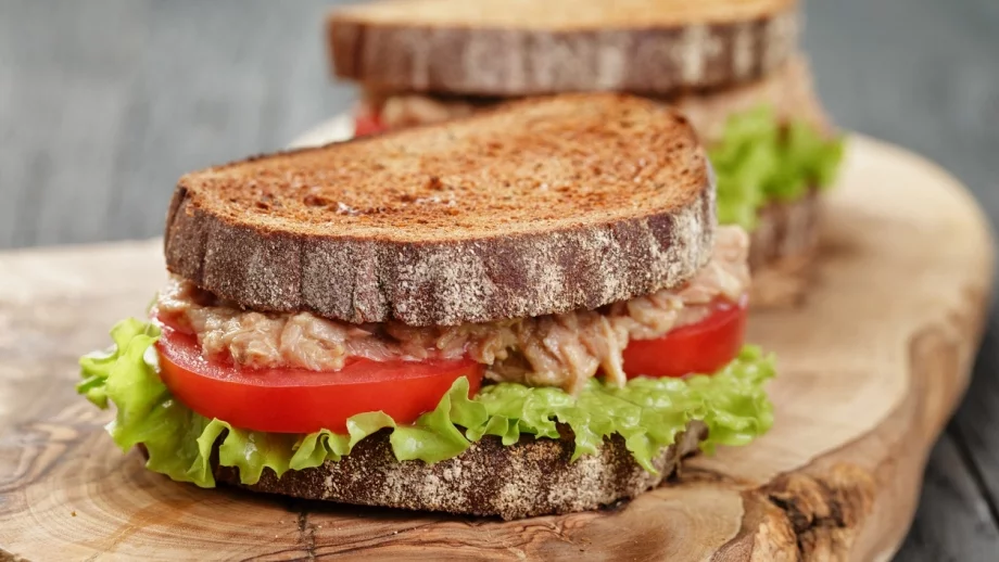 Какво ядат служителите в обедната си почивка в 13 страни по света 