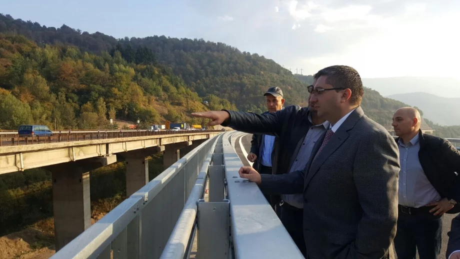 Магистрала "Струма" ще е готова през 2023 г., "Хемус" - през 2025 г.