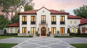  {{ otherArticle[0].article.title }} 