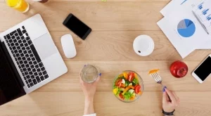 Какво ядат служителите в обедната в различните държави