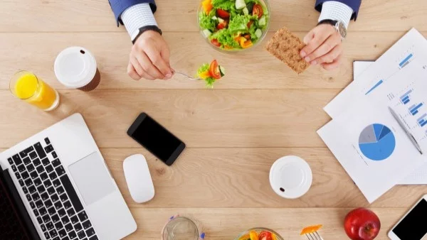 Какво ядат служителите в обедната в различните държави