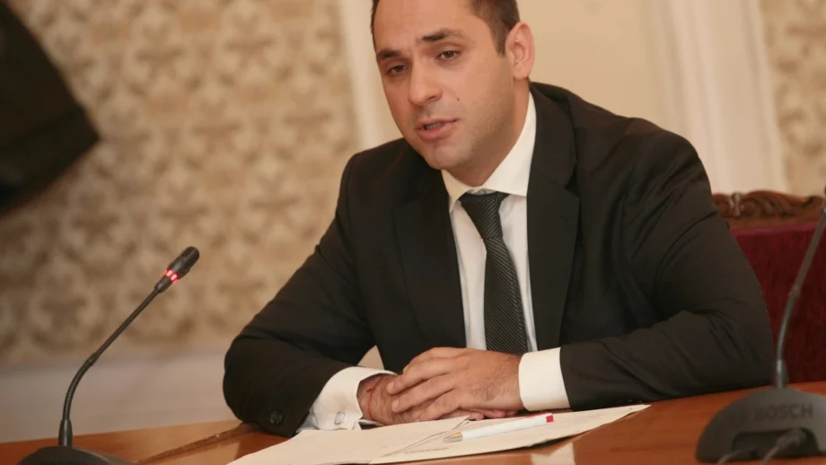 Караниколов: Икономиката расте балансирано, доходите остават проблем