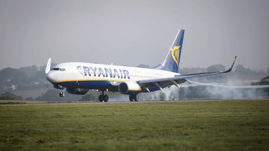 Ryanair отчете ръст на пътниците въпреки отменените полети 
