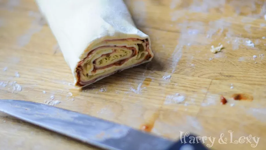 Лесна затворена пица с бутертесто