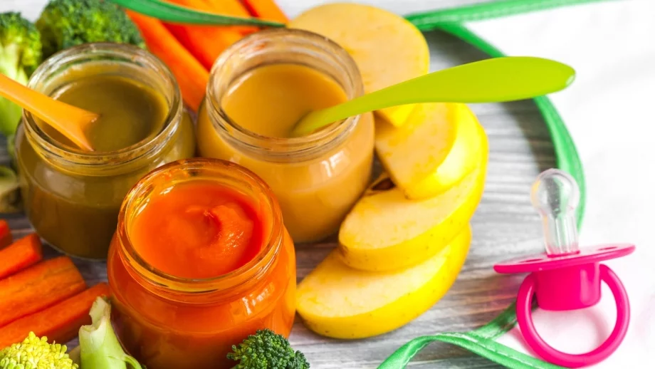 Възможно е 20 вида храни в Германия да са били отровени