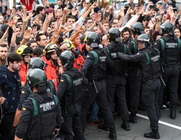 Напрежението и пострадалите в Каталуния растат (Видео)