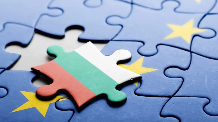 Българите - чужденци за 6 месеца. И обратното.