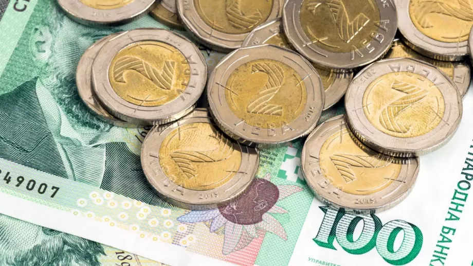 Лихвите по депозитите за граждани гонят отрицателни нива