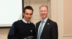 2017/10/04/0416940001507122831