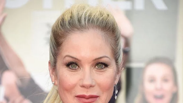 7 звезди с рак на гърдата, които не се предават