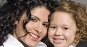 Дъщерята на Анелия шокира с визията си  (снимки)