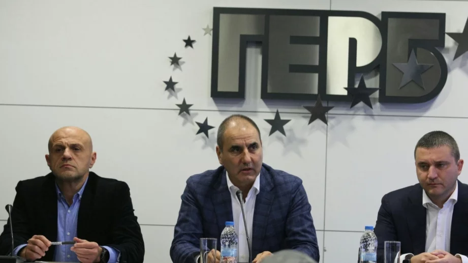 Цветанов и Горанов: Петкова е достоен човек, оставката ѝ е прибързана