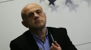 2017/10/08/0856417001507457482