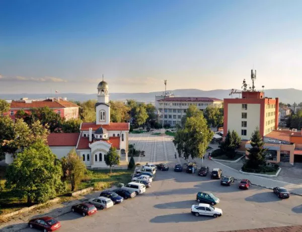 Elin Pelin Praznuva 58 Godini Kato Grad