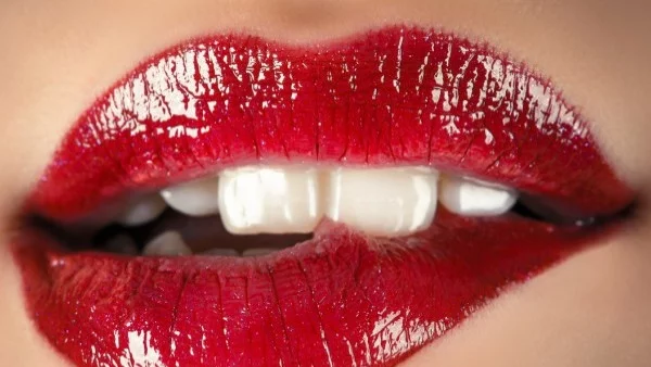 Формата на устните ви издава каква сте в любовта