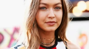 Джиджи Хадид пуска линия с гримове