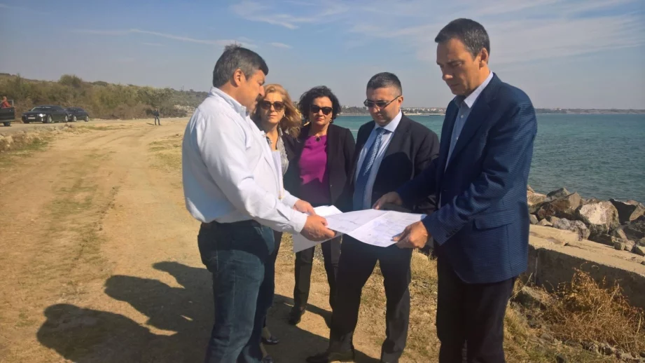 Не сме похарчили 2 млрд. лева за саниране, заяви регионалният министър