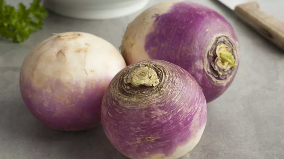 7 полезни свойства на ряпата
