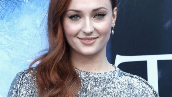 Софи Търнър се сгоди (снимка)