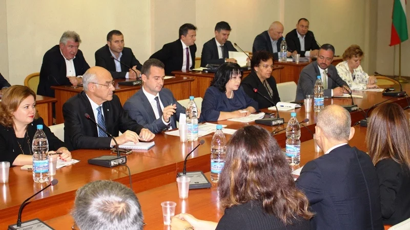 Петкова: Ще работим за ефективното функциониране на Енергийния съюз