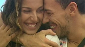 Лудия репортер предложи брак на Алекс Богданска (снимка)