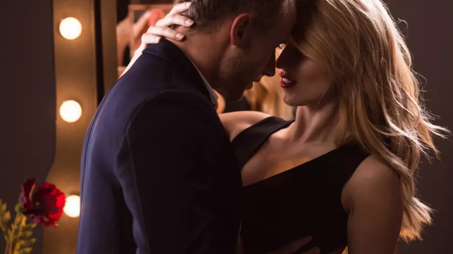 Виц на деня: Мъж наема красива девойка за една нощ, но нямал пари да ѝ плати