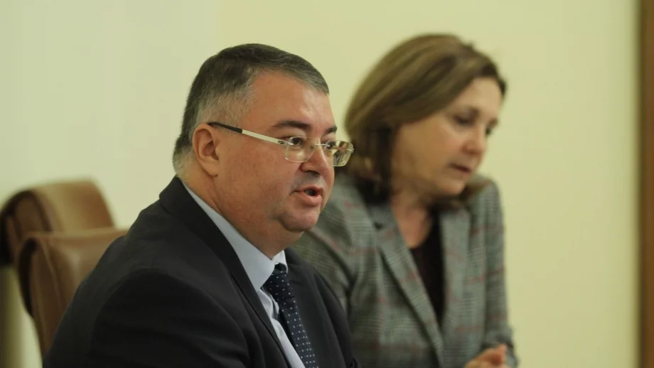 Болничните се увеличили с 60% за 6 години, отлагат по-ниското им изплащане