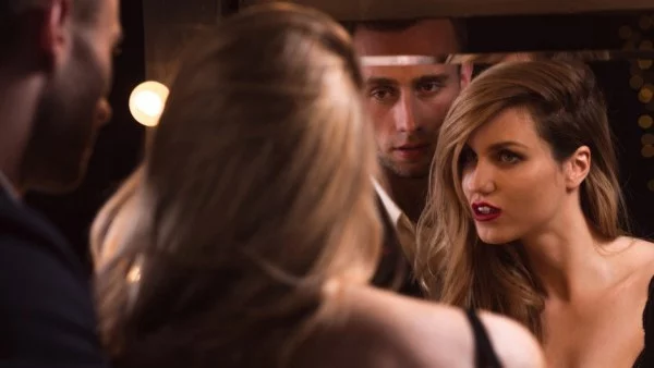 Най-любимите нестандартни пози на зодиите - част 2