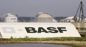 Химическият гигант BASF с над 50% ръст на печалбата си