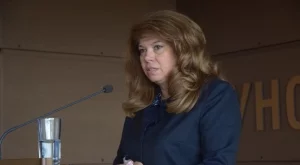 Йотова предрече проблеми за българите на Острова при Brexit без сделка