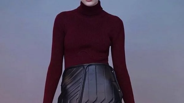 Да носиш пола от автомобилни постелки