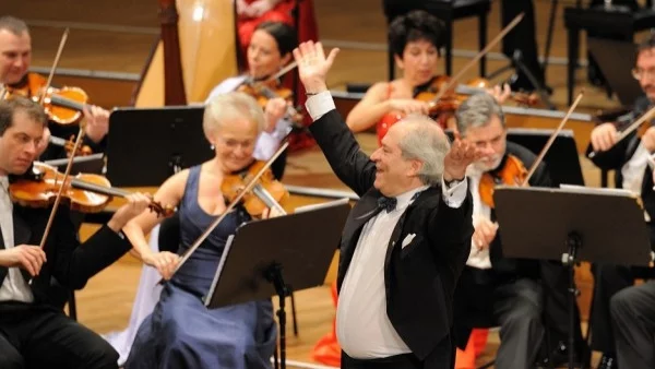 Звезда на австрийската опера пристига с Strauss Orchestra Vienna 