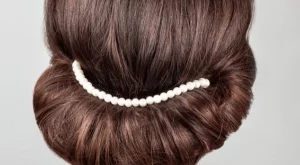 Направи си сама: Лесна официална прическа