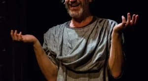 Гола плът в "Калигула" с Деян Донков (снимки)