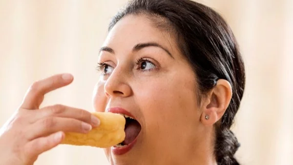 Самотното хранене води до напълняване 