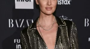 Кандис Суанепул показа как кърми (снимка)